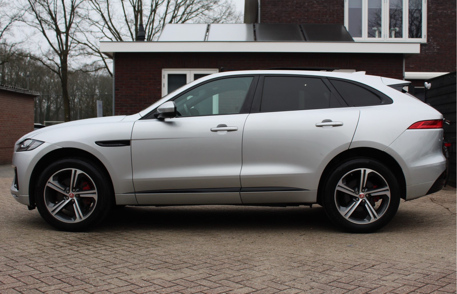 Jaguar F-PACE 3.0 S/C S Sport First Edition AWD, foto 2