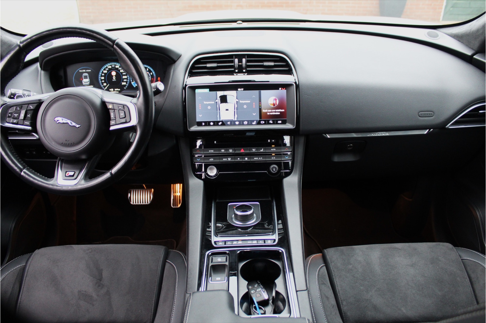 Jaguar F-PACE 3.0 S/C S Sport First Edition AWD, foto 4