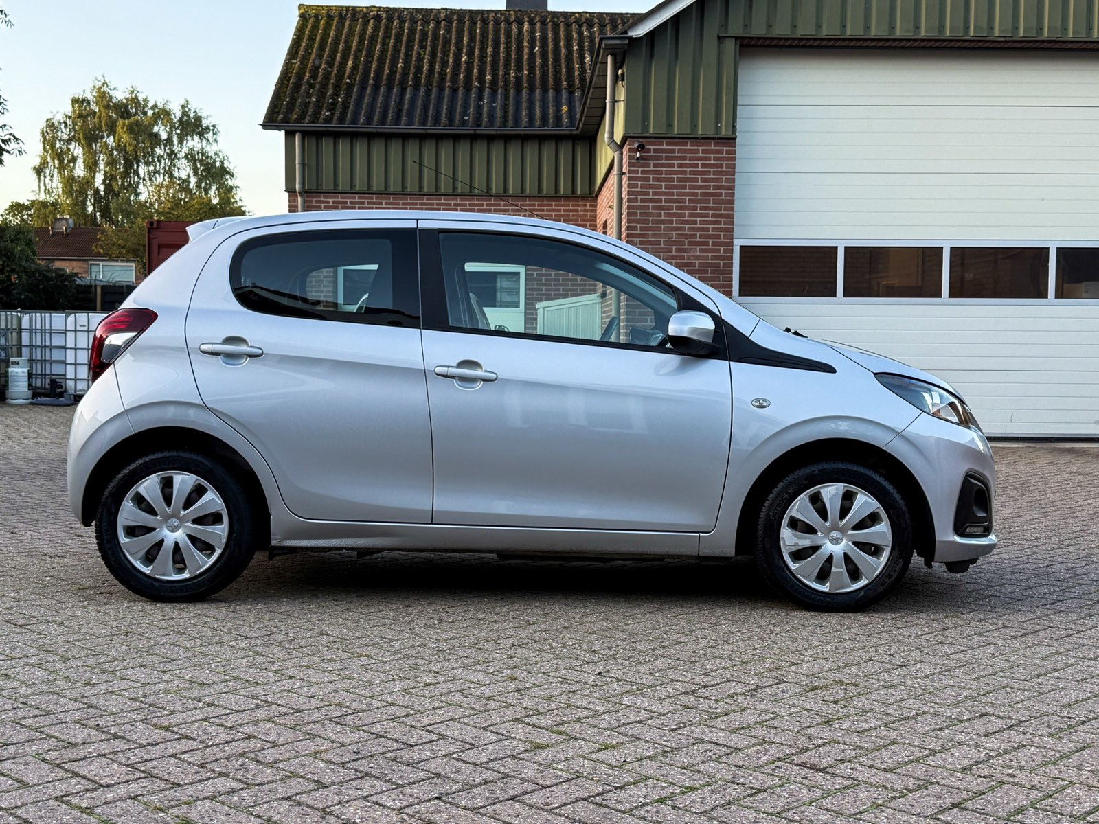 Peugeot 108 1.0 e-VTi Active, foto 2