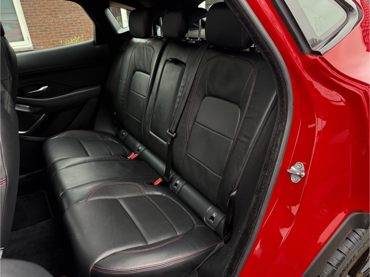 Jaguar E-PACE 2.0 P250 AWD First Edition Black Pack, foto 28
