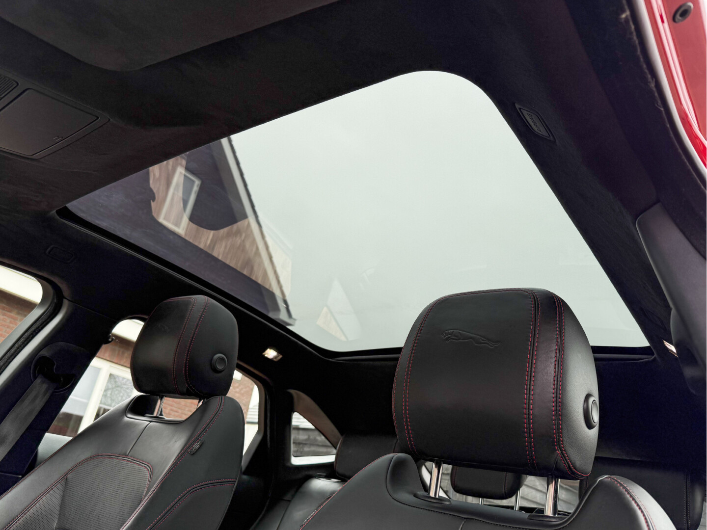 Jaguar E-PACE 2.0 P250 AWD First Edition Black Pack, foto 7