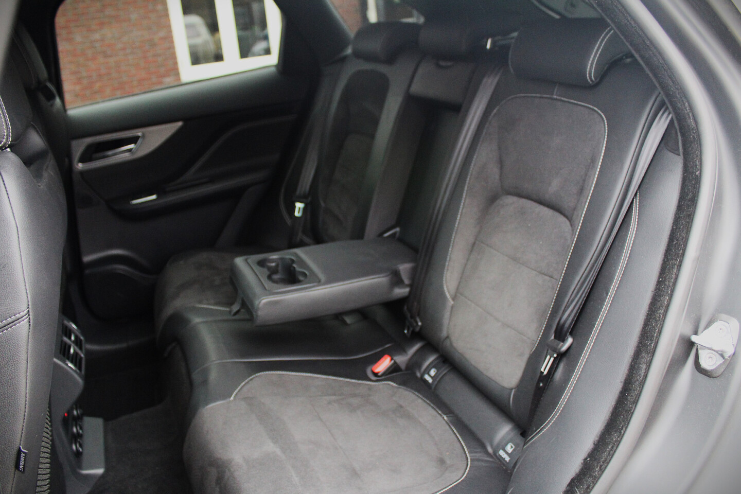 Jaguar F-PACE 3.0 S/C S Sport First Edition AWD, foto 17