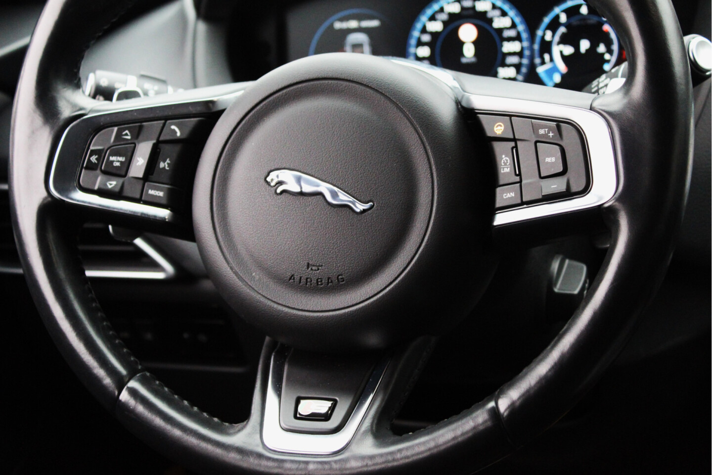 Jaguar F-PACE 3.0 S/C S Sport First Edition AWD, foto 6