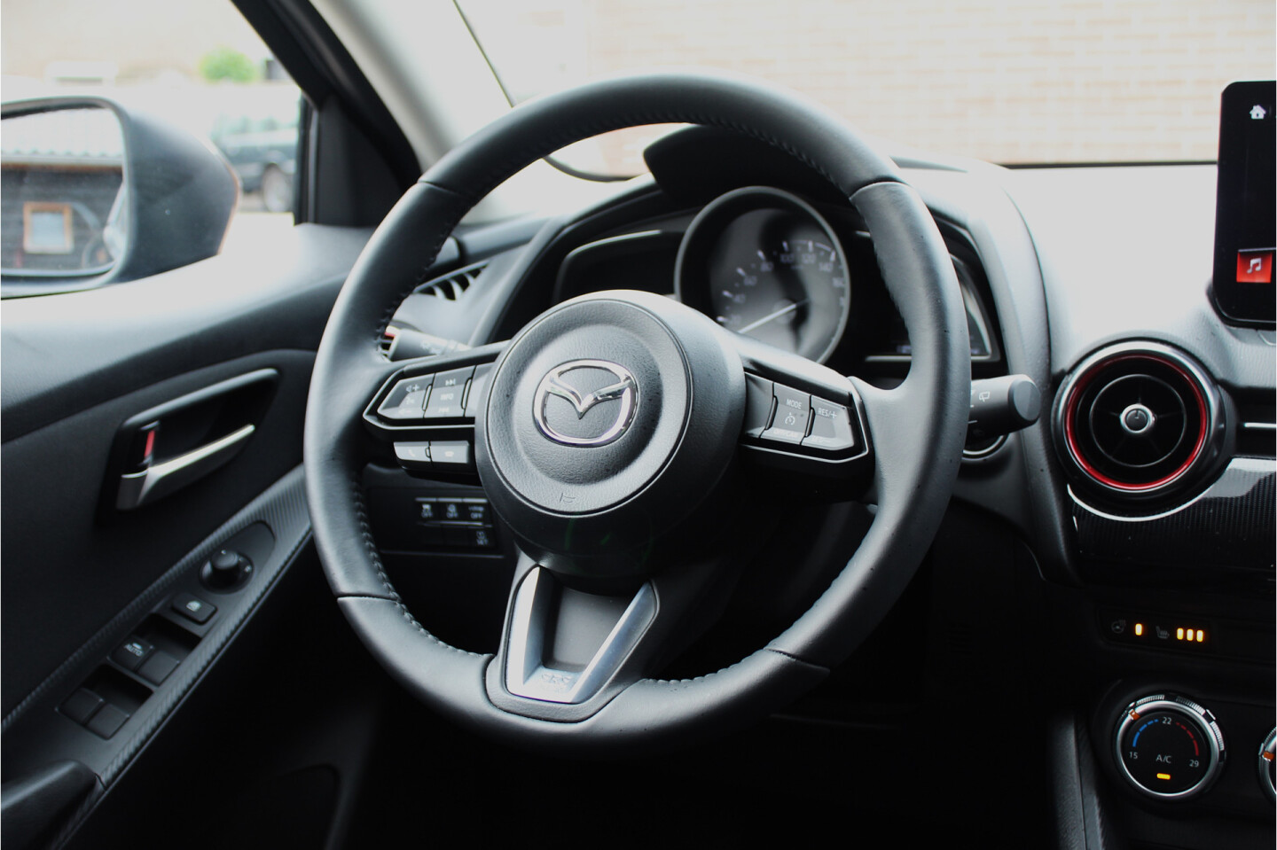 Mazda 2 1.5 SkyActiv-G 90 Homura, foto 21