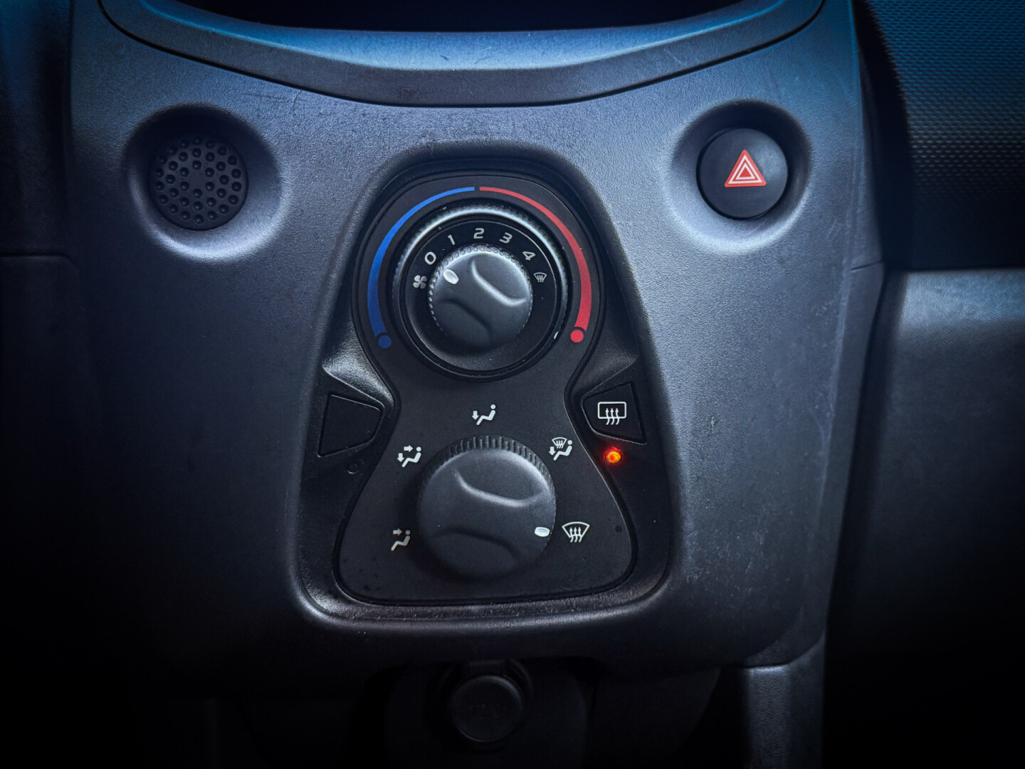 Toyota Aygo 1.0 VVT-i x, foto 9